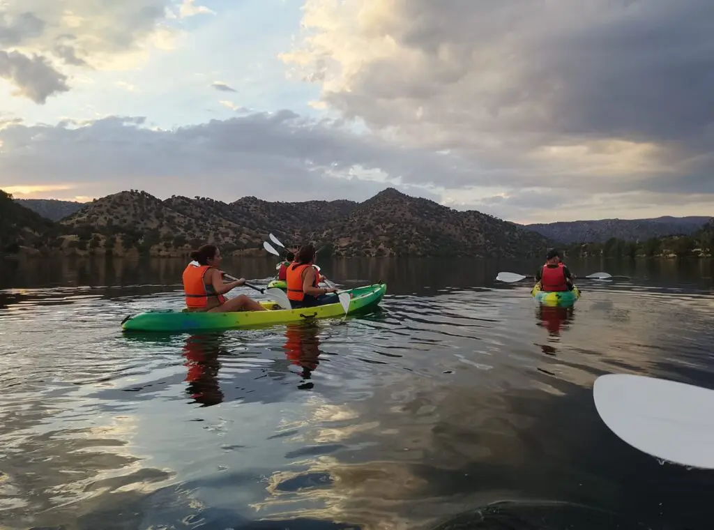 rutas de berrea en kayak en el Embalse del Encinarejo